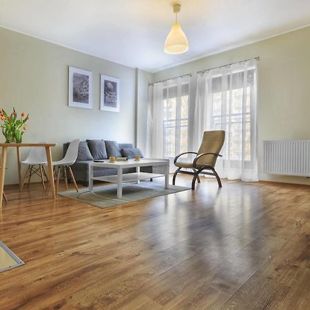 Apartamenty Aparts Lodź Bagian luar foto