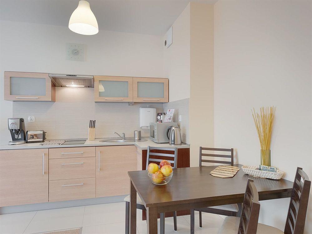 Apartamenty Aparts Lodź Bagian luar foto