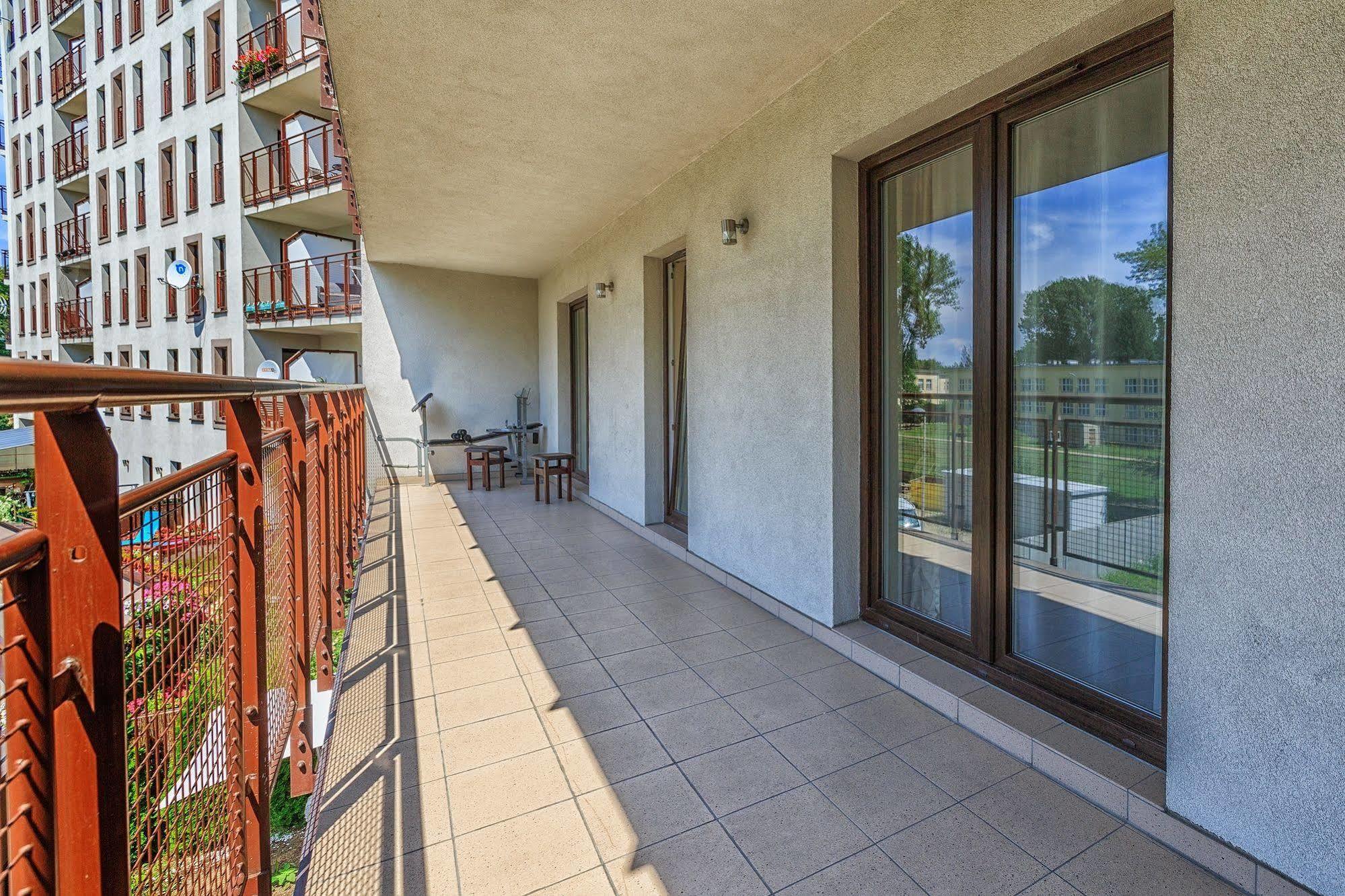 Apartamenty Aparts Lodź Bagian luar foto
