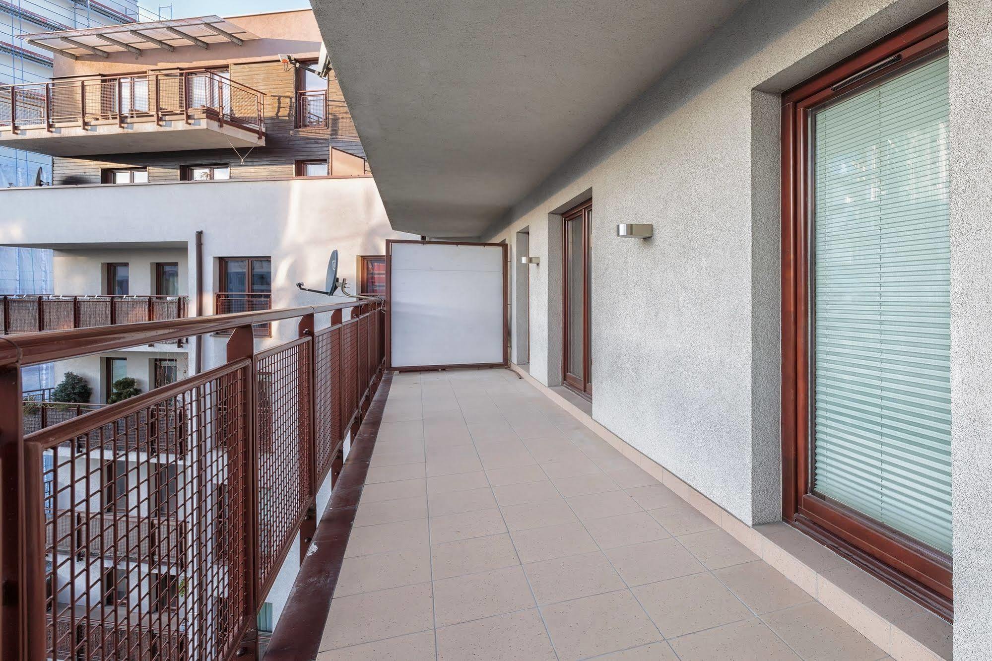 Apartamenty Aparts Lodź Bagian luar foto