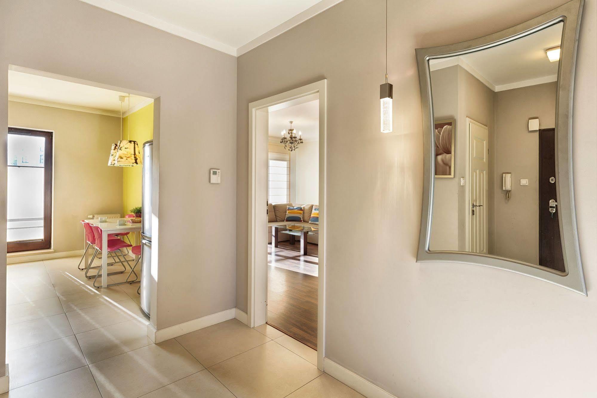 Apartamenty Aparts Lodź Bagian luar foto